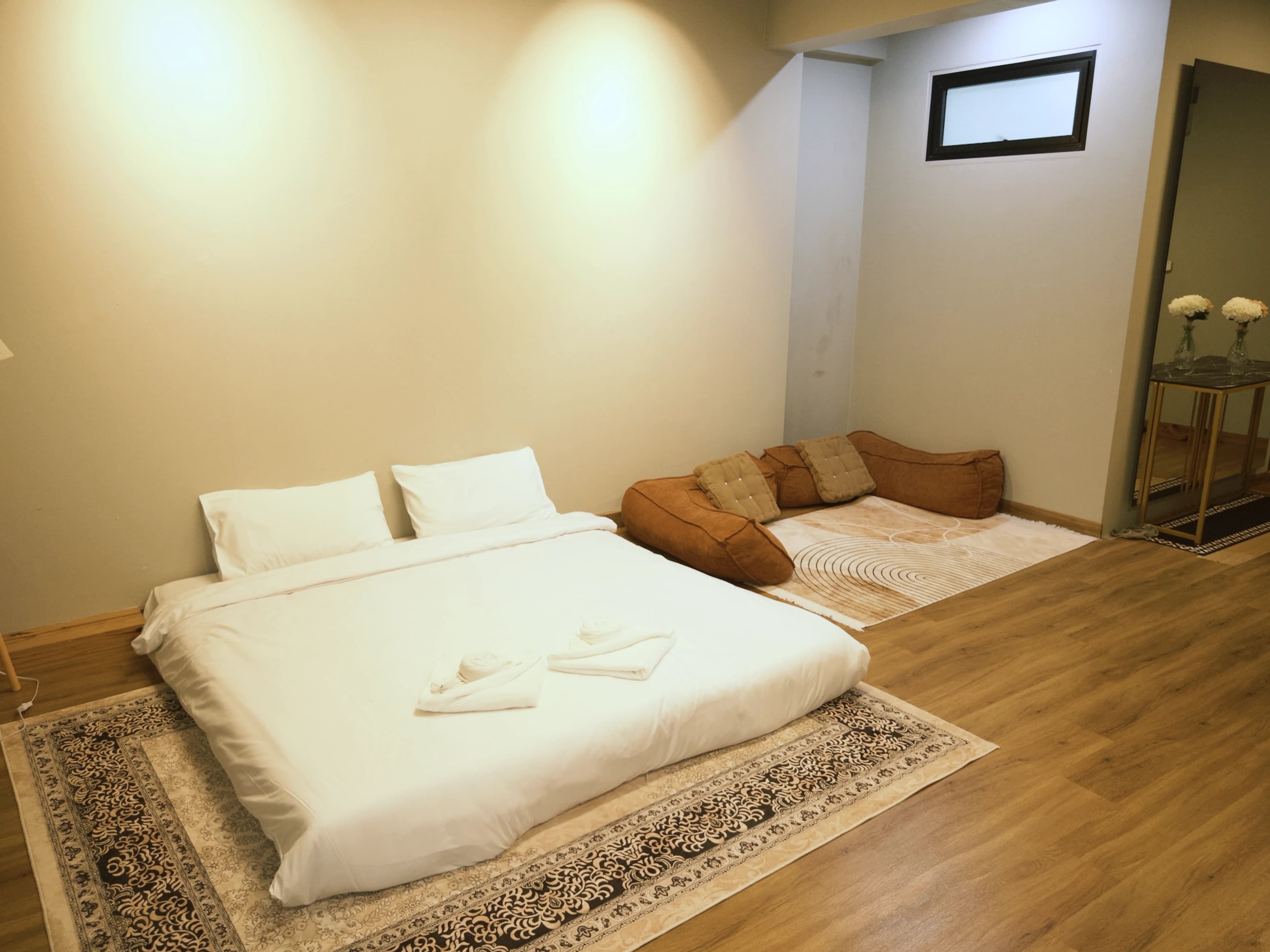 Spacious Room 201, image 6