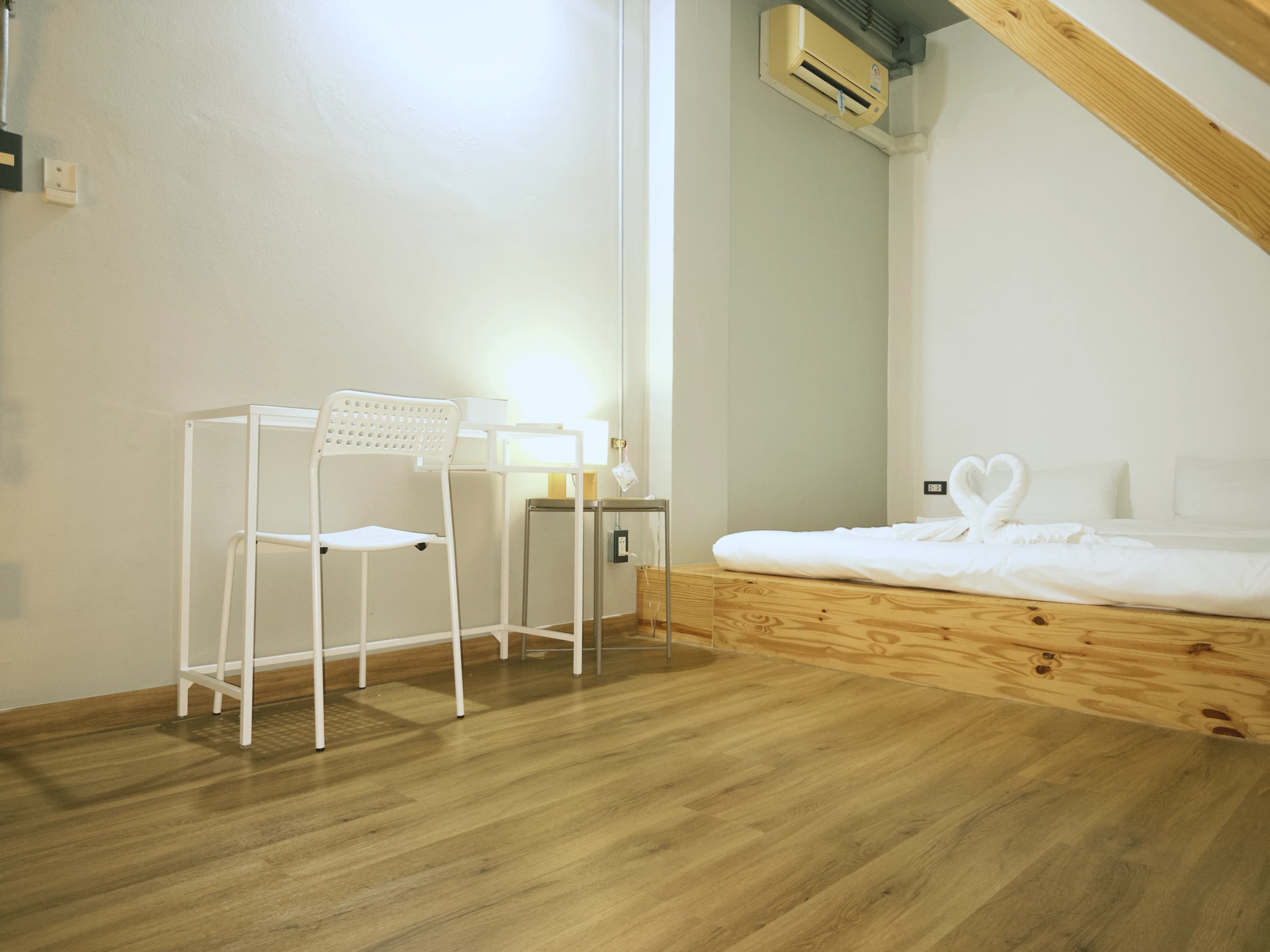 Loft Suite 401, image 5